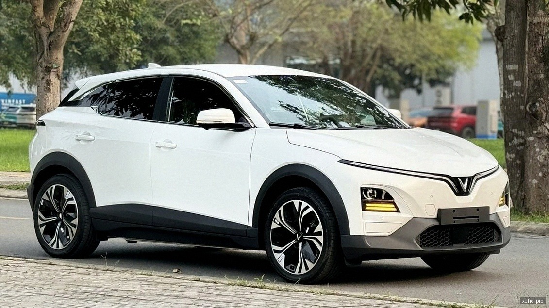 VinFast VF6 Plus - 2025