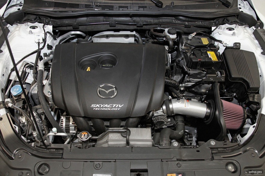 Mazda 6 2.5 AT - 2015