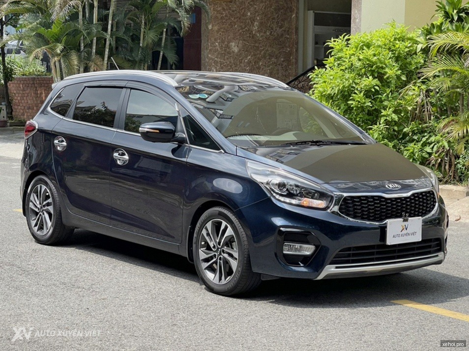 Kia Rondo GAT Deluxe - 2022