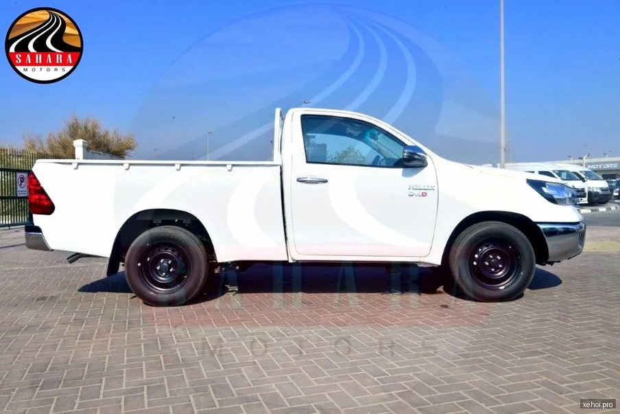 Toyota Hilux 2.4L 4x2 AT - 2025