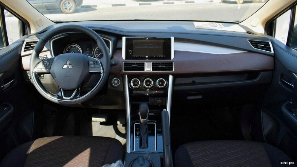 Mitsubishi Xpander Cross 1.5 AT - 2023