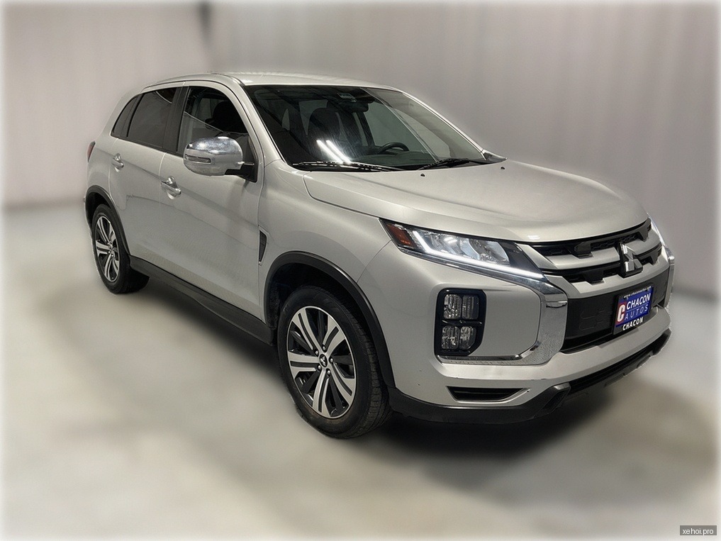Mitsubishi Outlander 2.0 CVT - 2021