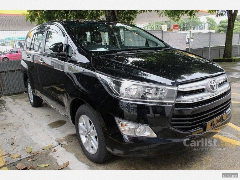 Toyota Innova 2.0G - 2017