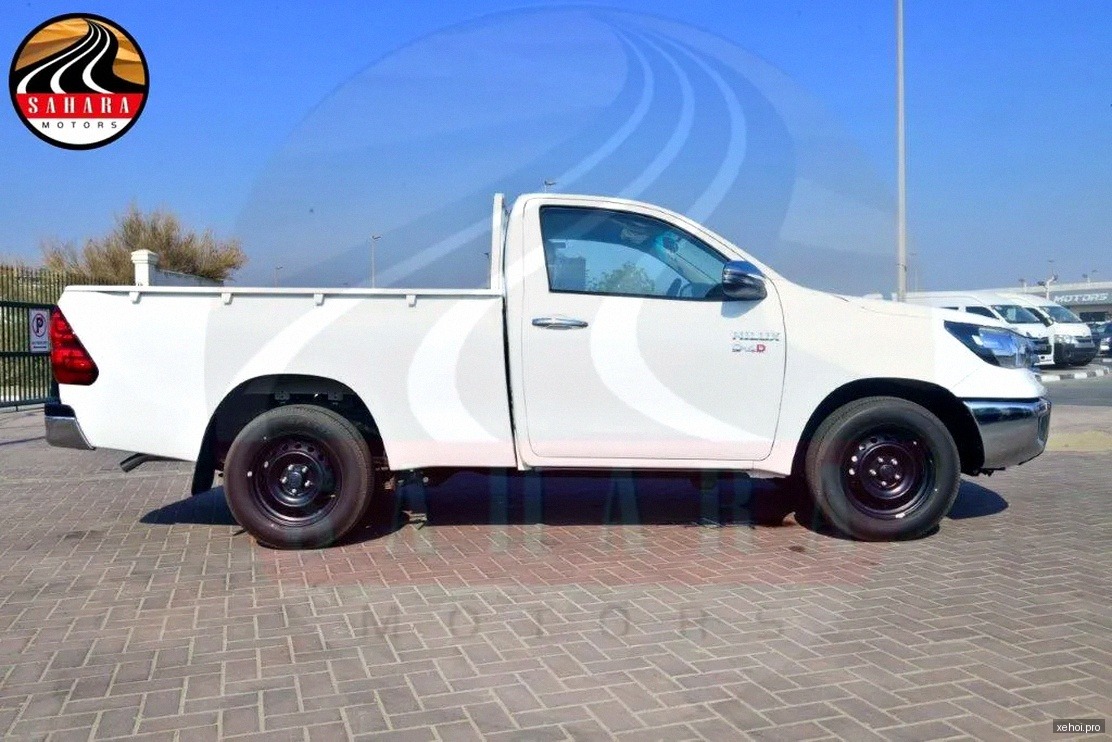 Toyota Hilux 2.4L 4x2 AT - 2025