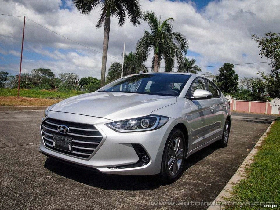 Hyundai Elantra 1.6 AT - 2016
