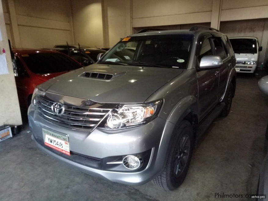 Toyota Fortuner 2.5G - 2015