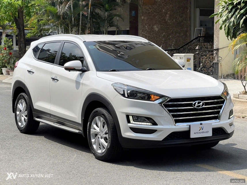 Hyundai Tucson 2.0 AT Tiêu chuẩn - 2021