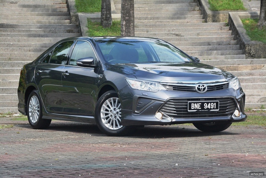 Toyota Camry 2.0G - 2019