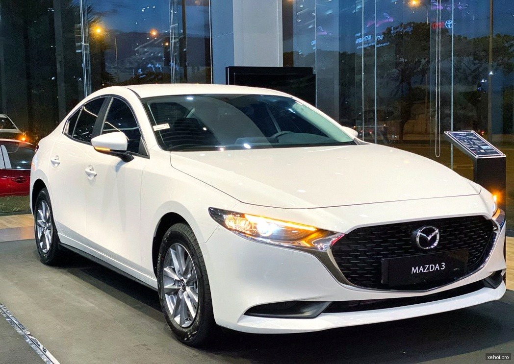 Mazda 3 1.5L Deluxe - 2022