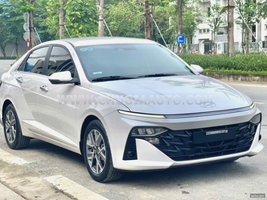 Hyundai Accent Cao cấp 1.5 AT - 2024