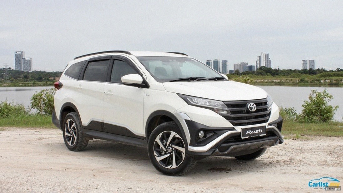 Toyota Fortuner 2.7V 4x4 AT - 2014