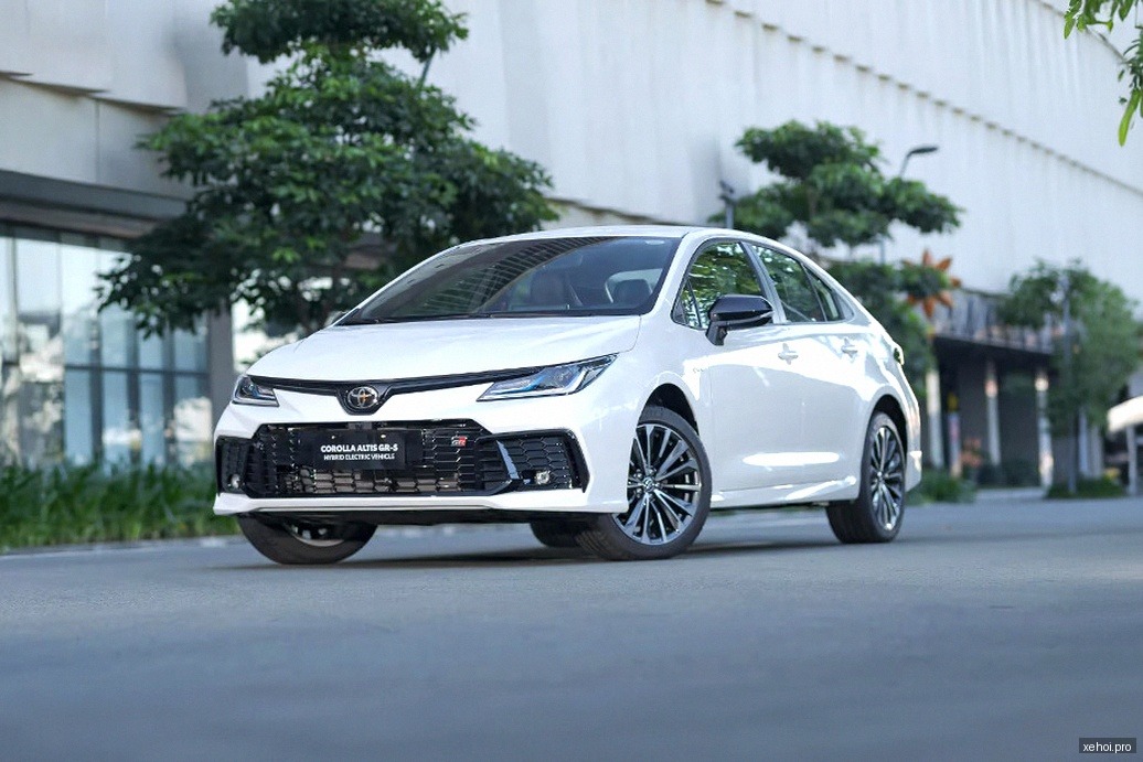 Toyota Corolla altis 1.8E AT - 2020