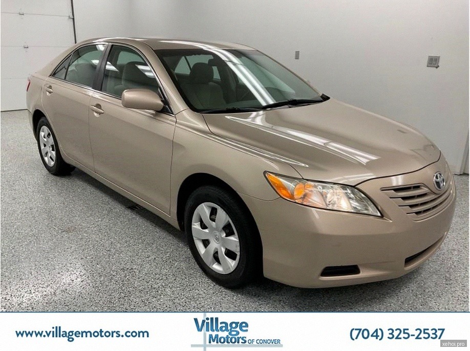 Toyota Camry LE 2.4 - 2008