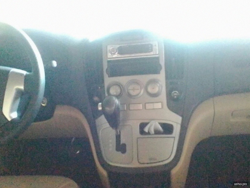 Hyundai Grand Starex 2.5 MT - 2010