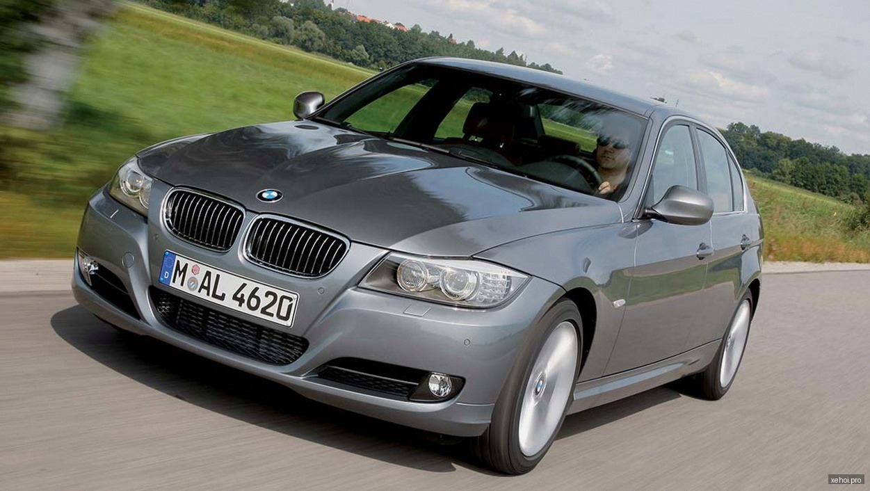 BMW 3 Series 320i - 2010