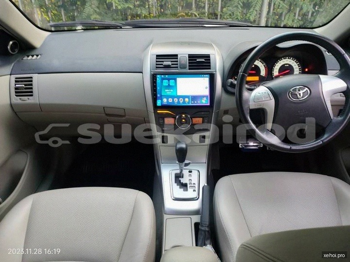 Toyota Corolla altis 1.8G AT - 2013
