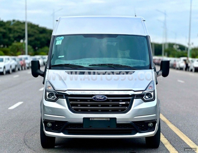 Ford Transit Tiêu chuẩn - 2023