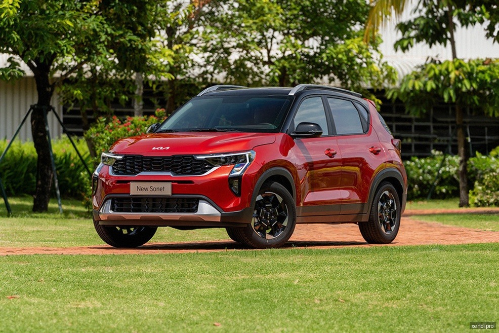 Kia Sonet Luxury 1.5 AT - 2025