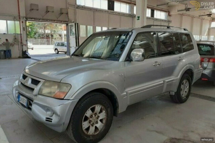 Mitsubishi Pajero - 2003