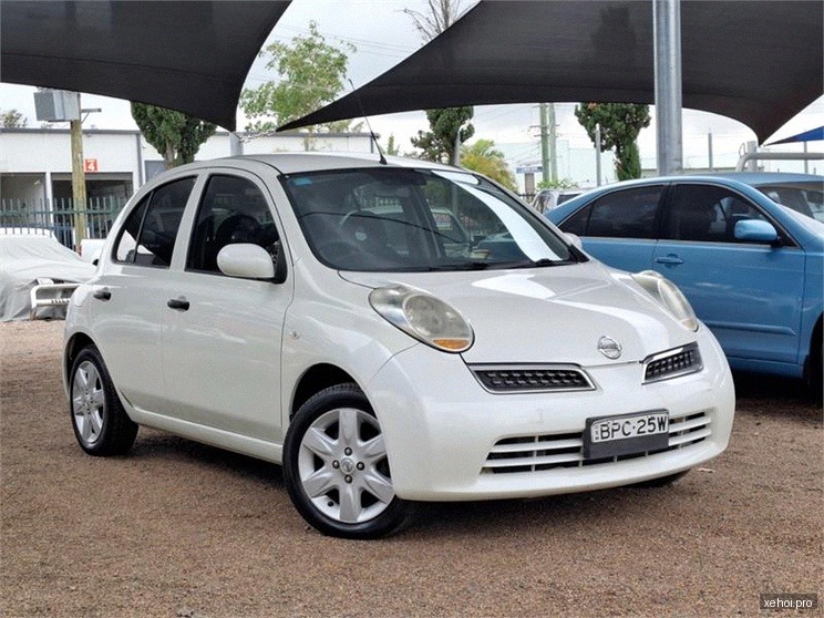 Nissan Micra 1.2 AT - 2010