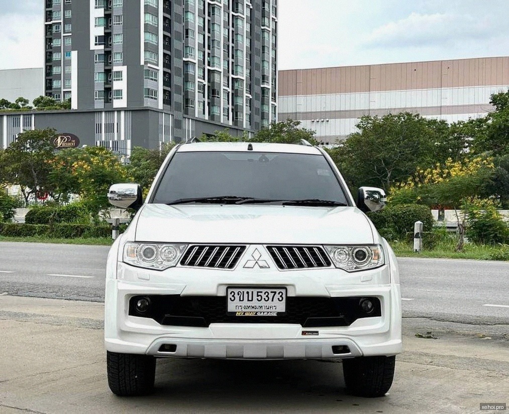 MG RX5 1.5T LUX - 2025