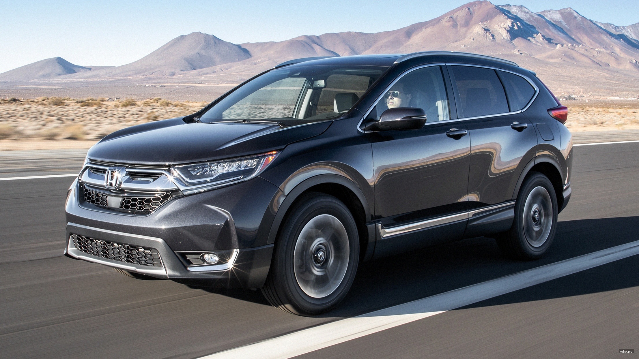Toyota Camry 2.0G - 2019