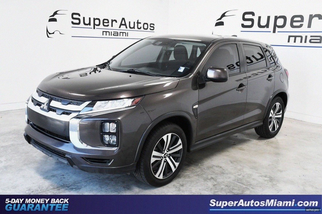 Mitsubishi Outlander 2.0 CVT - 2021