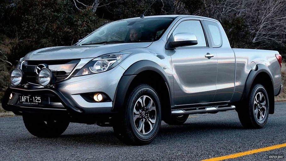 Mazda BT50 2.2L 4x2 AT - 2015