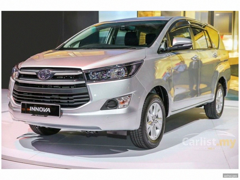 Toyota Innova 2.0E - 2018