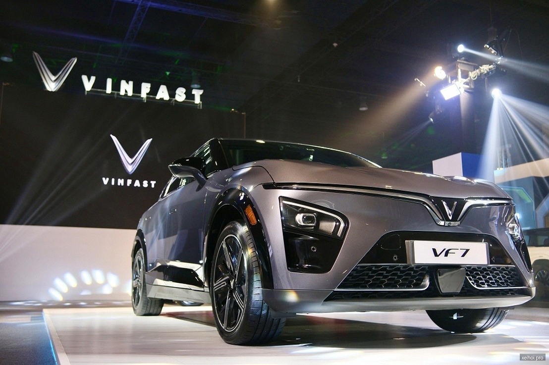 VinFast VF7 S - 2024