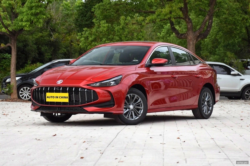 MG 5 Luxury 1.5 AT - 2025