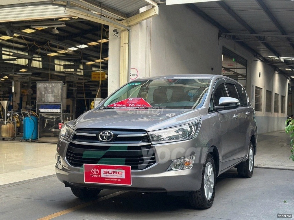 Toyota Innova 2.0E - 2019