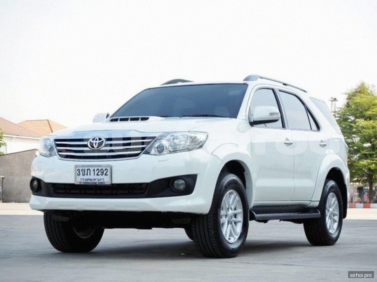 Toyota Fortuner 2.5G - 2016