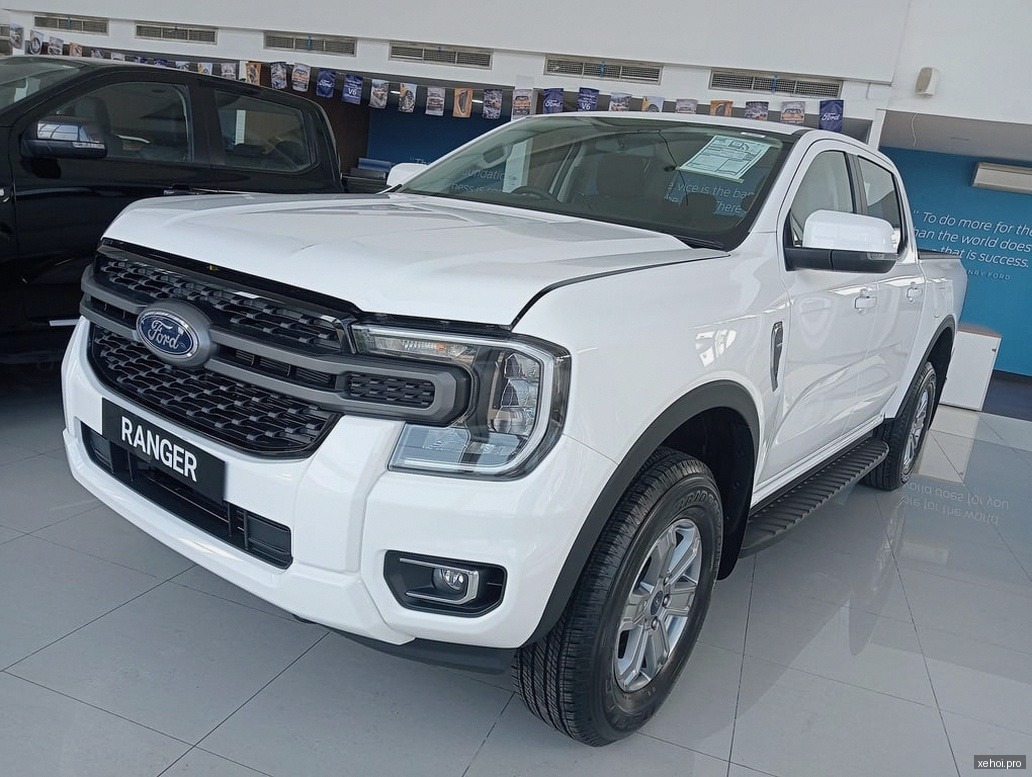 Ford Ranger XLS 2.0L 4x2 AT - 2025