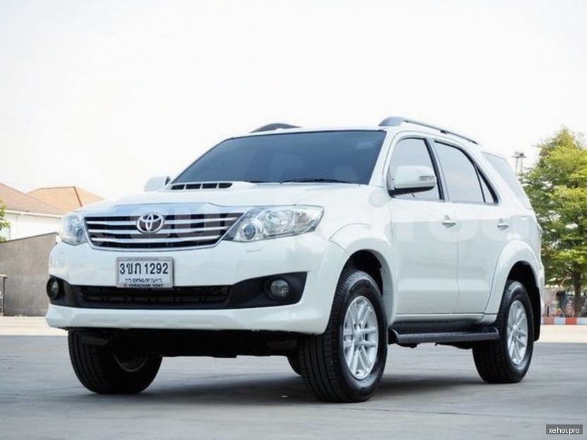 Toyota Fortuner 2.5G - 2016