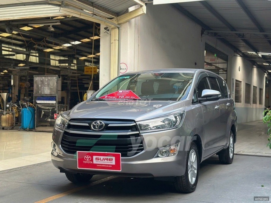 Toyota Innova 2.0E - 2019