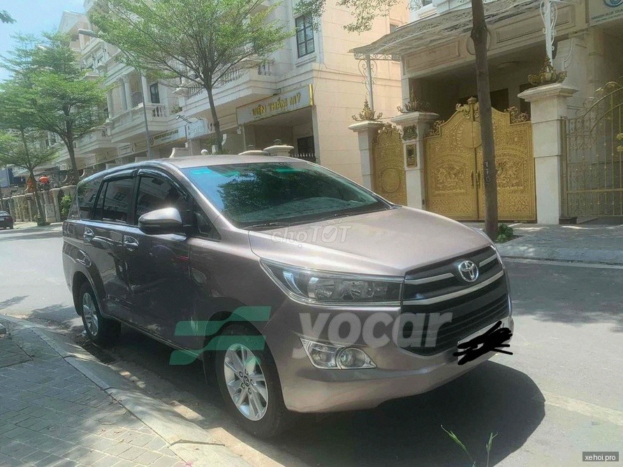 Toyota Innova 2.0E - 2019