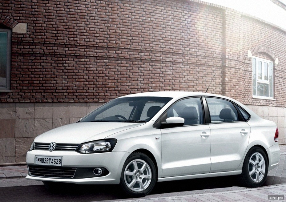 Volkswagen Polo 1.6 AT - 2015