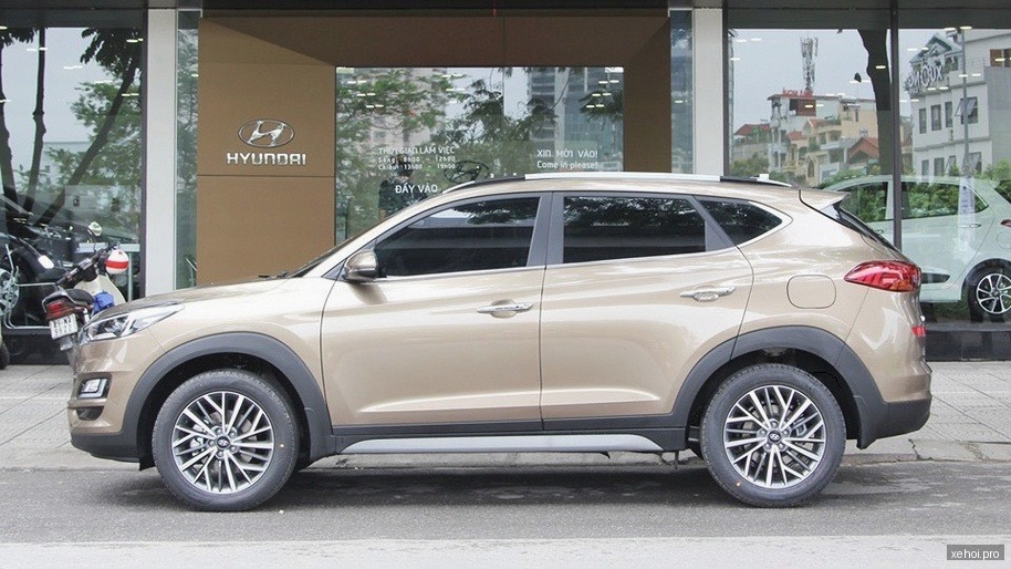Hyundai Tucson 2.0 AT Đặc biệt - 2021