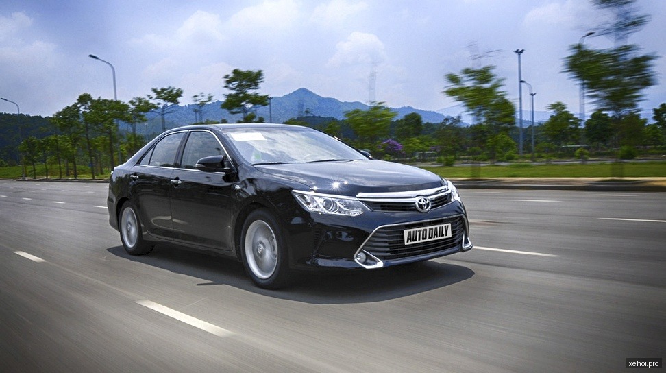 Toyota Camry 2.5Q - 2015