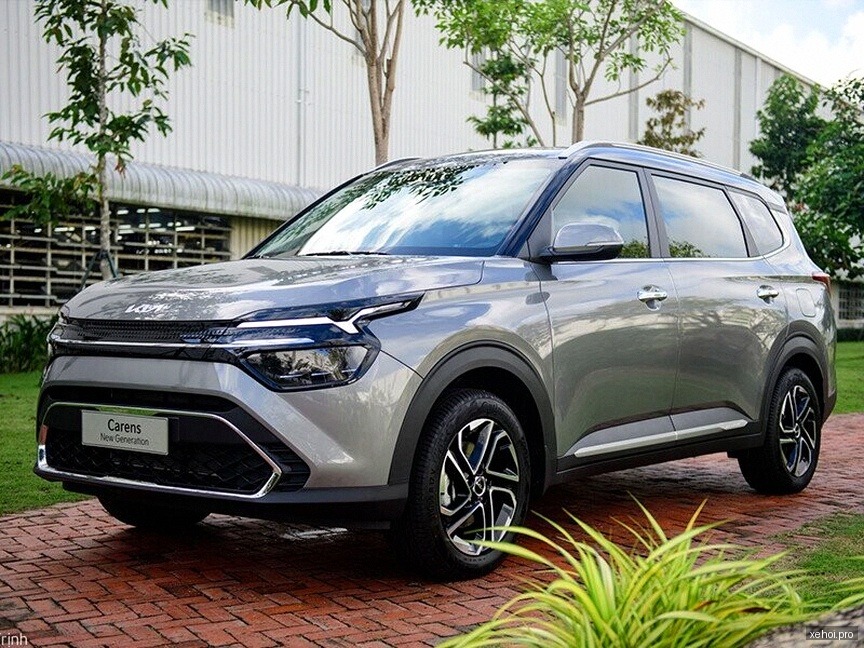 Kia Carens 1.5G Luxury - 2023