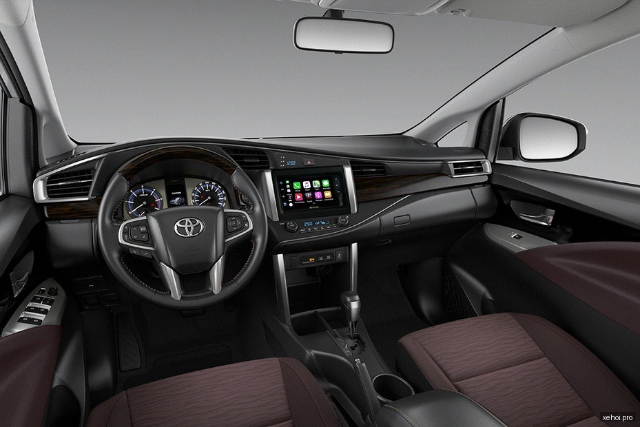 Toyota Innova G 2.0 AT - 2022