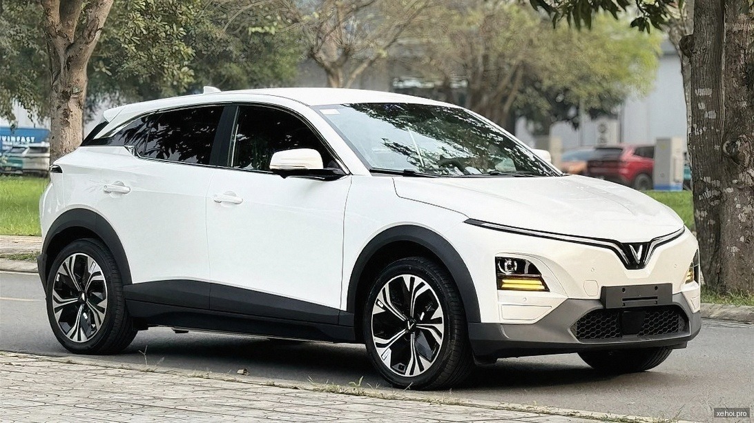 VinFast VF6 Eco - 2025