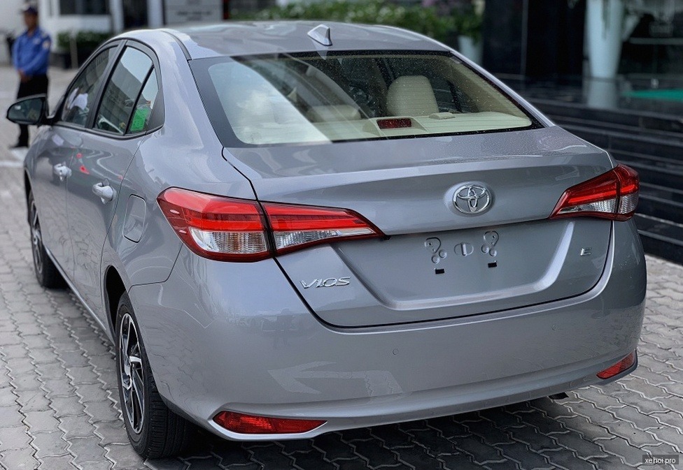 Toyota Vios E CVT - 2022