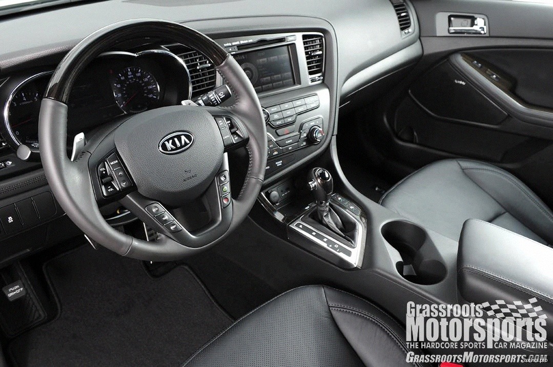 Kia Optima 2.0 AT - 2012