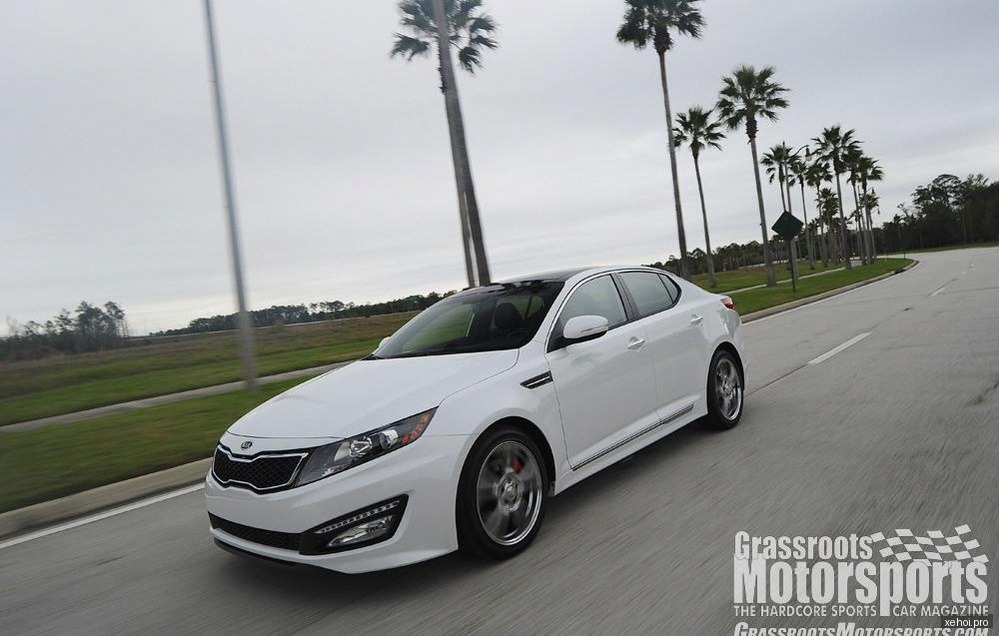 Kia Optima 2.0 AT - 2012