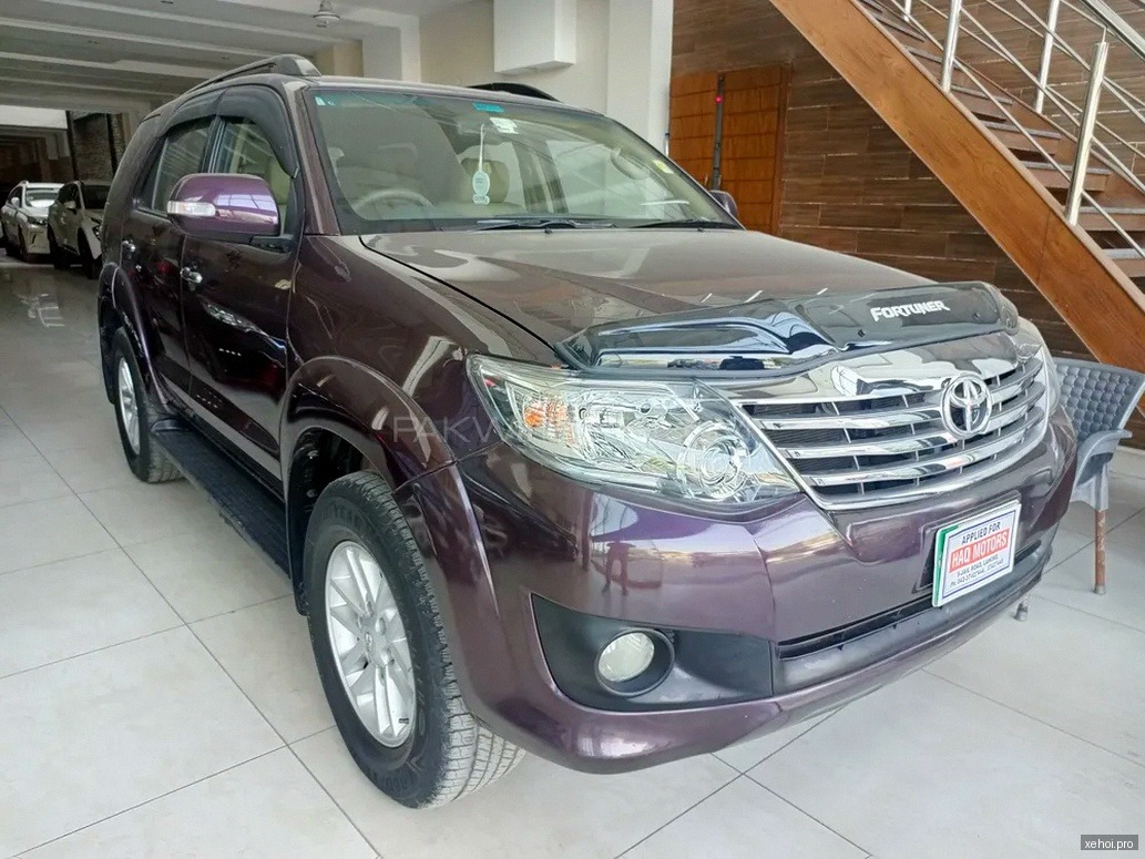 Toyota Fortuner 2.7V 4x2 AT - 2014