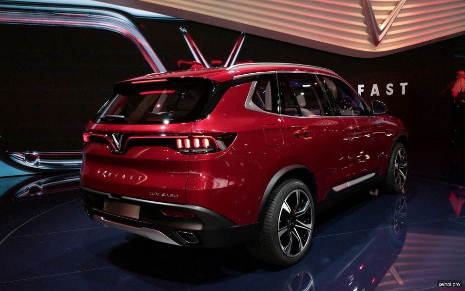 VinFast Lux SA 2.0 Premium 2.0 AT - 2019