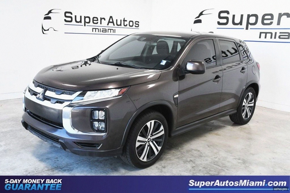 Mitsubishi Outlander 2.0 CVT - 2020