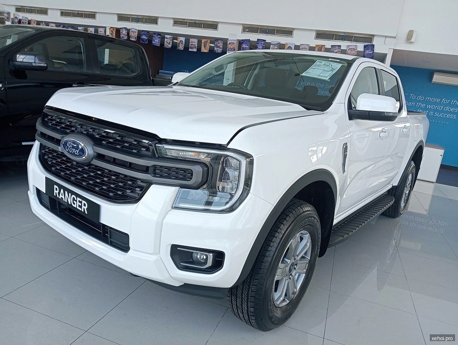 Ford Ranger XLS 2.0L 4x2 AT - 2025